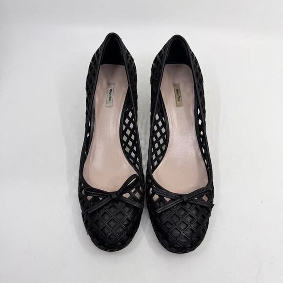 MIU MIU Black Laser-Cutout Ballet Kitten Heel Pumps - Picture 5 of 11